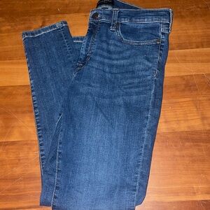 Banana republic, skinny jeans, medium wash, size 30/10
